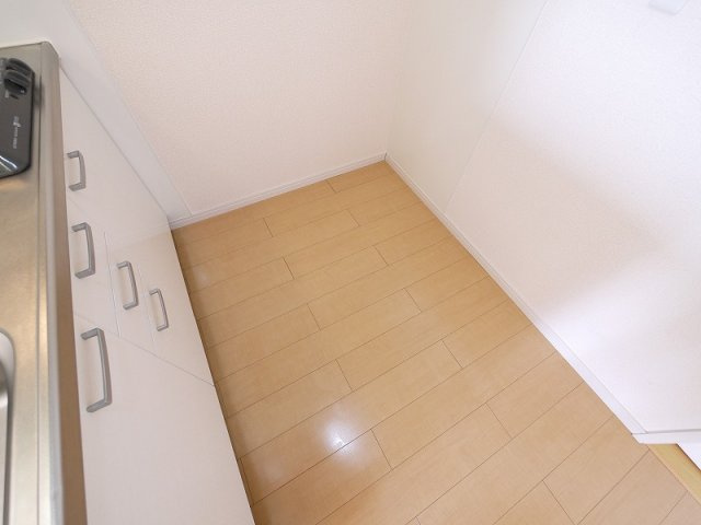 クレストハウスのキッチン|広いキッチンスペースです