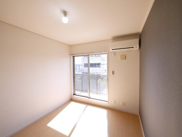 クレストハウスの居間・リビング|ゆったり過ごせるリビングです