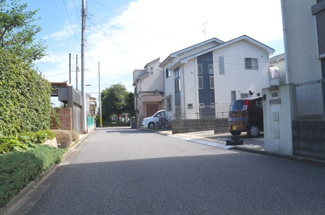 【前面道路含む現地写真】