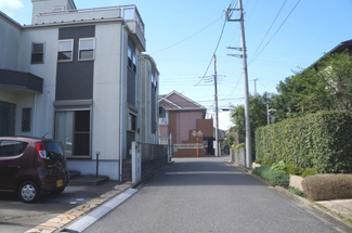 【前面道路含む現地写真】