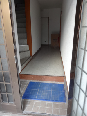 【エントランス】 | ＳＵハイツ | 建物入口には手動ですが鍵がかかります！