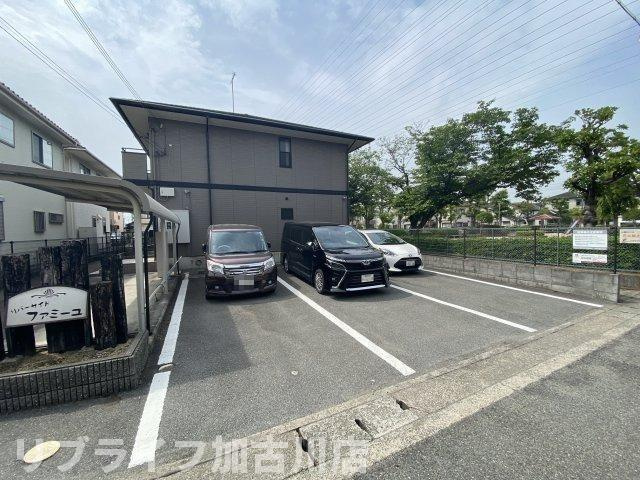 加古川市尾上町旭２丁目のテラスの駐車場