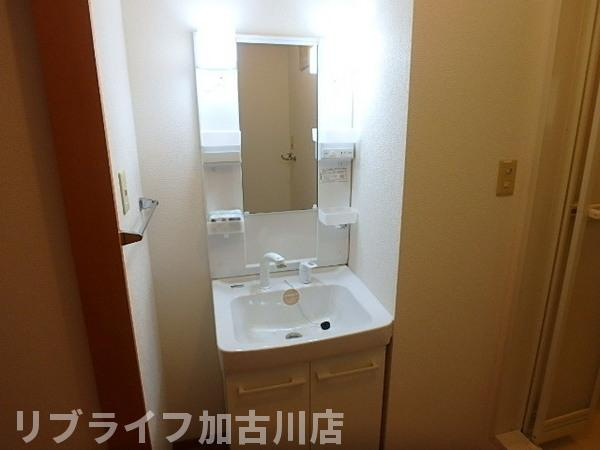加古川市尾上町旭２丁目のテラスの独立洗面台