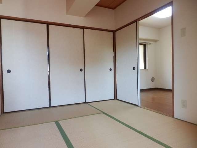 ソレイユハイツの和室