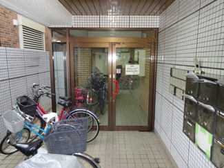 【エントランス】