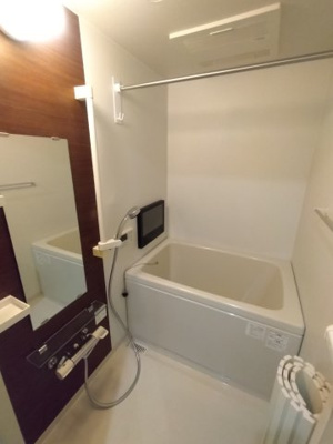 【浴室】 | メゾンドクール | ・追炊き給湯・浴室乾燥機
