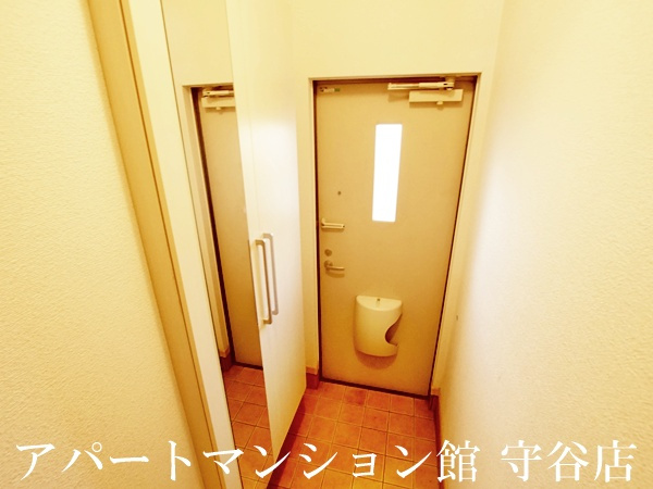 ボヌール・シゴーニュⅠの玄関