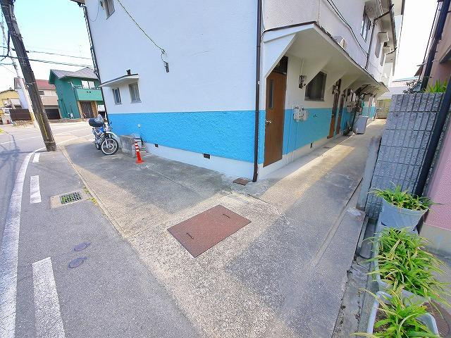 芝辻奈美文化住宅のエントランス