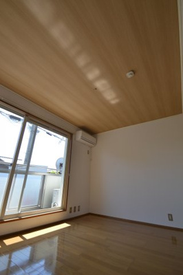 【洋室】 | マロンハイツＥ