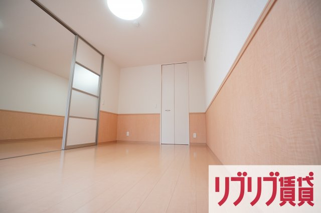 グリーンコート貝塚３号館の寝室