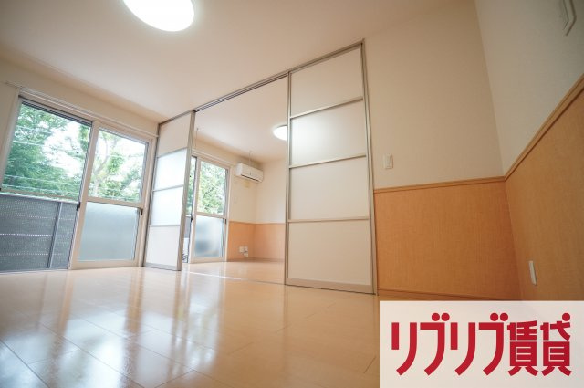 グリーンコート貝塚３号館の寝室