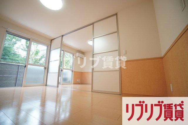グリーンコート貝塚３号館の寝室