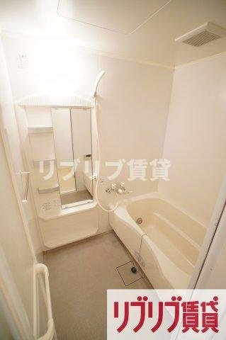 グリーンコート貝塚３号館の浴室