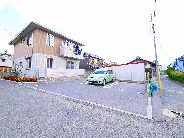 カーサ平松の駐車場|駐車場に車を止められます