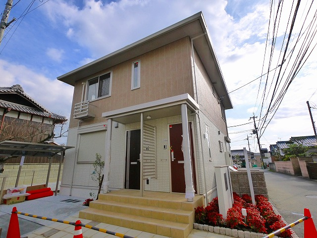 カーサ平松の外観|落ち着いた雰囲気の外観です