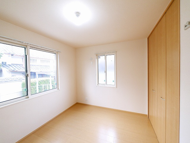 カーサ平松の洋室|ゆったりした洋室です