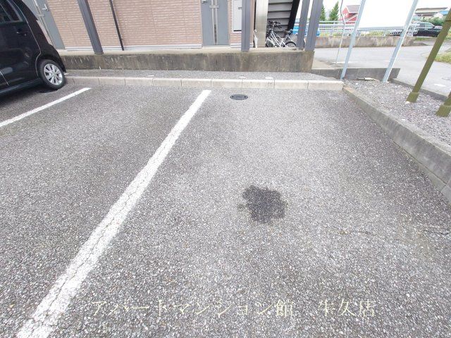 アークグレイスの駐車場