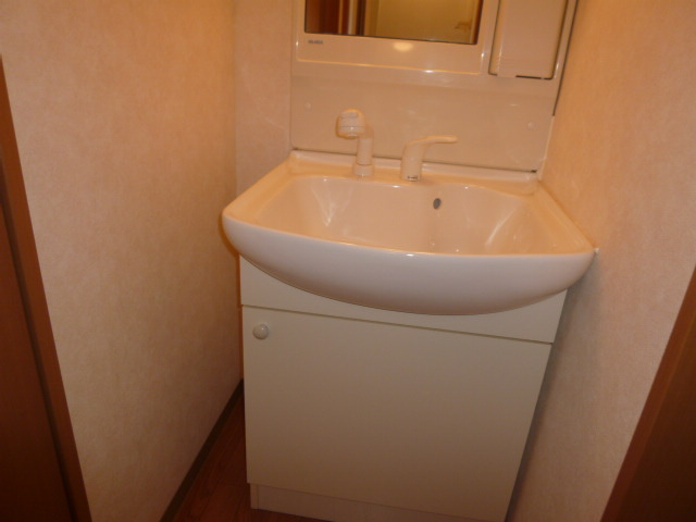 グリーンヒルズⅡの独立洗面台|洗髪洗面台