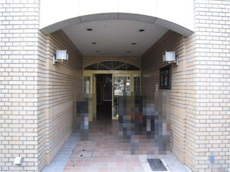 【エントランス】