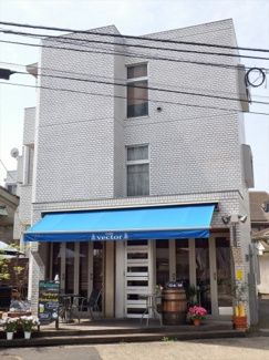 【外観】 | 1階は人気カフェです！