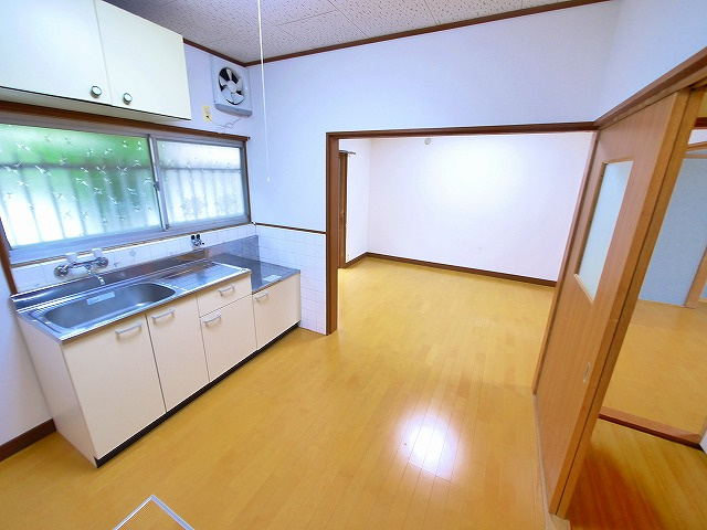 谷村一戸建（南京終町）の居間・リビング|ゆったりとしたリビングです