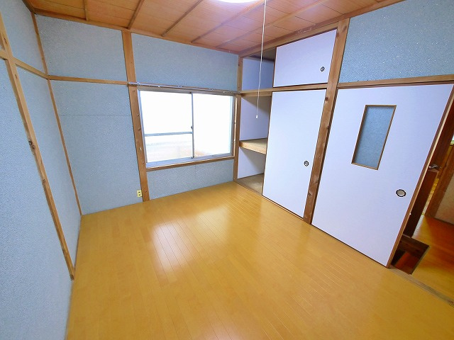 谷村一戸建（南京終町）の洋室|洋室です