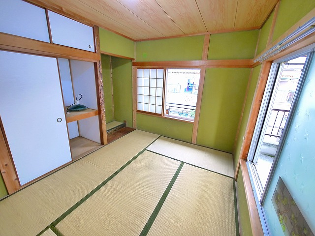 谷村一戸建（南京終町）の和室|来客時にも便利な和室付き