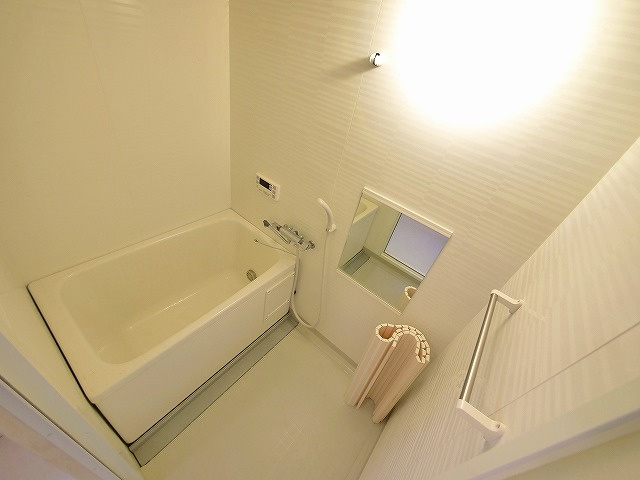 谷村一戸建（南京終町）の浴室|落ち着いた空間のお風呂です