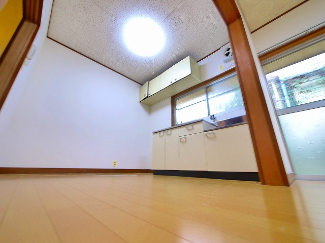 谷村一戸建（南京終町）の居間・リビング|ゆったりとした居間です