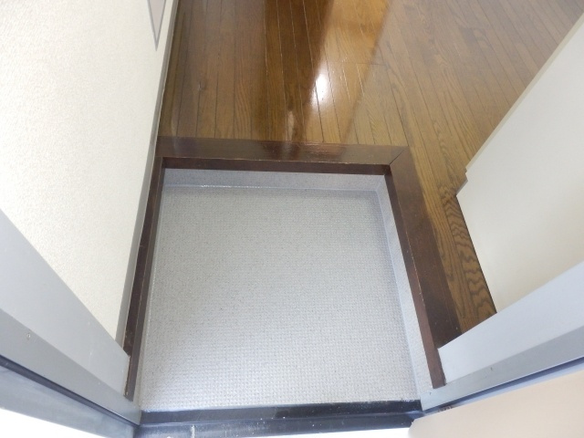 田村ハイツBの玄関|シンプルで使いやすい玄関です