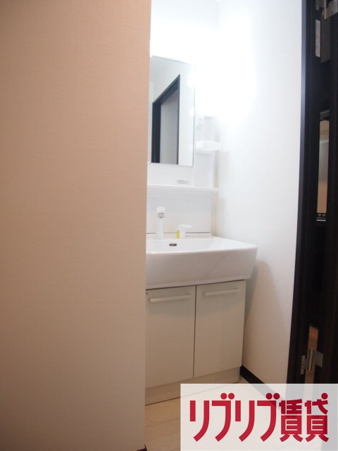 フェアリーヒルズの独立洗面台