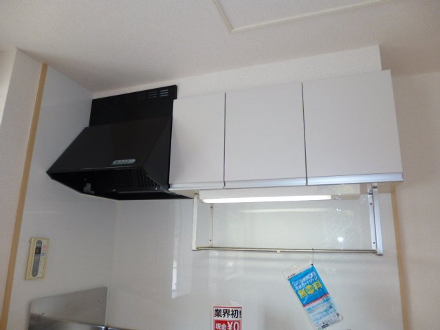 倉敷市福江のアパートのキッチン|吊戸