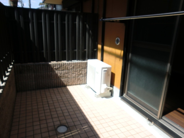 プルス塚本のバルコニー