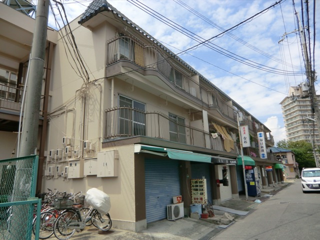 新高マンションの外観