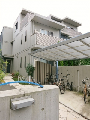 【エントランス】 | ハレリノ上野毛 | 随所に「コダワリ」を感じるおしゃれな物件です！