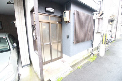 【エントランス】 | レトロハウス大蓮南 | 玄関の外観