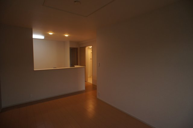 コージーレジデンスⅠの居間・リビング