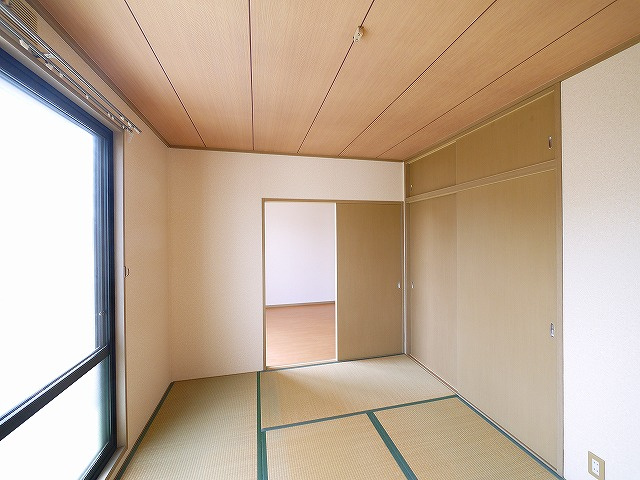 ファミール寺田Bの和室