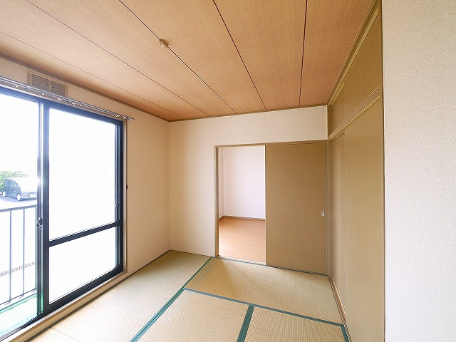 ファミール寺田Bの和室