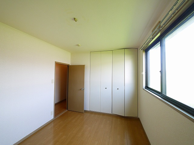 ファミール寺田Bの洋室