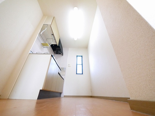 ファミール寺田Bの居間・リビング