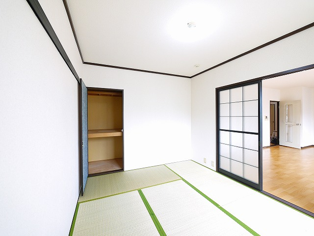 グリーンハイツ高塚の内装|きれいな和室です
