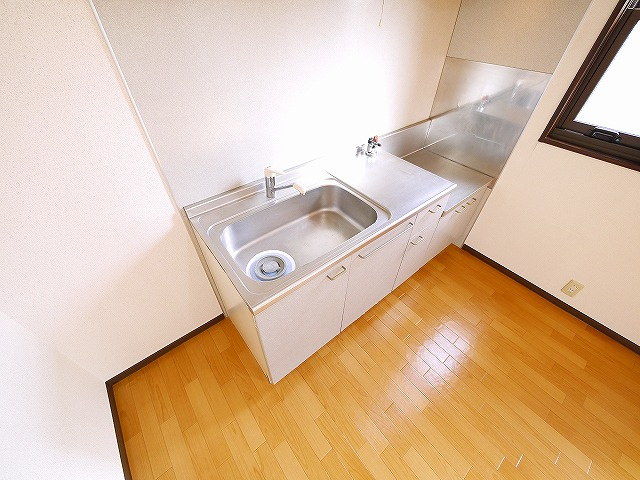 グリーンハイツ高塚のキッチン|お料理しやすいキッチンです