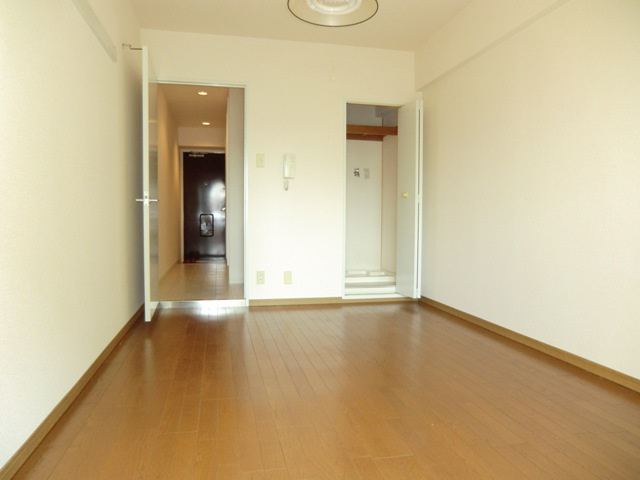 オリエントハイツの居間・リビング