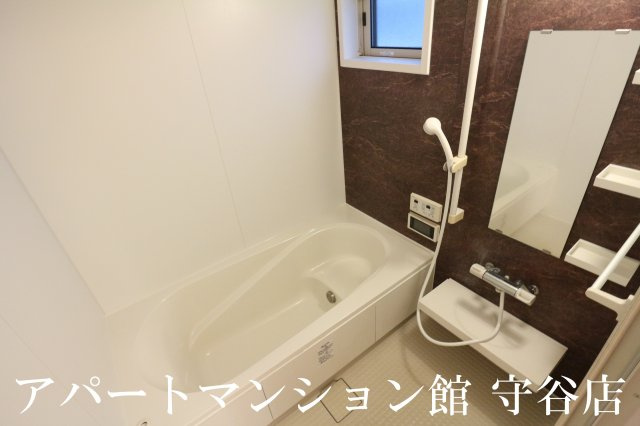 ラヴィラントさしまBの浴室