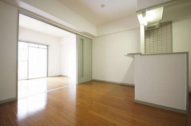 アヴァンセ那の川の居間・リビング|アヴァンセ那の川（1LDK）　リビング