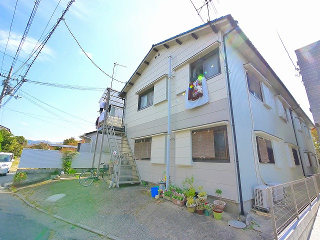 平和荘の外観