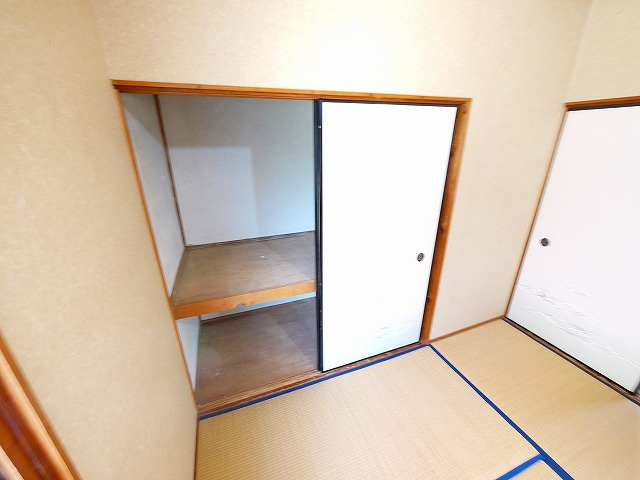 平和荘の和室
