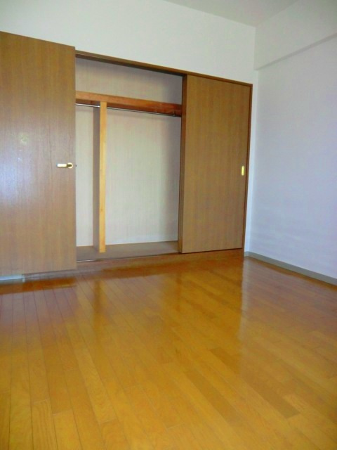 加島フラットの洋室