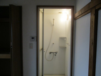 【その他】 | ウォーレン五月 | シャワールームになります